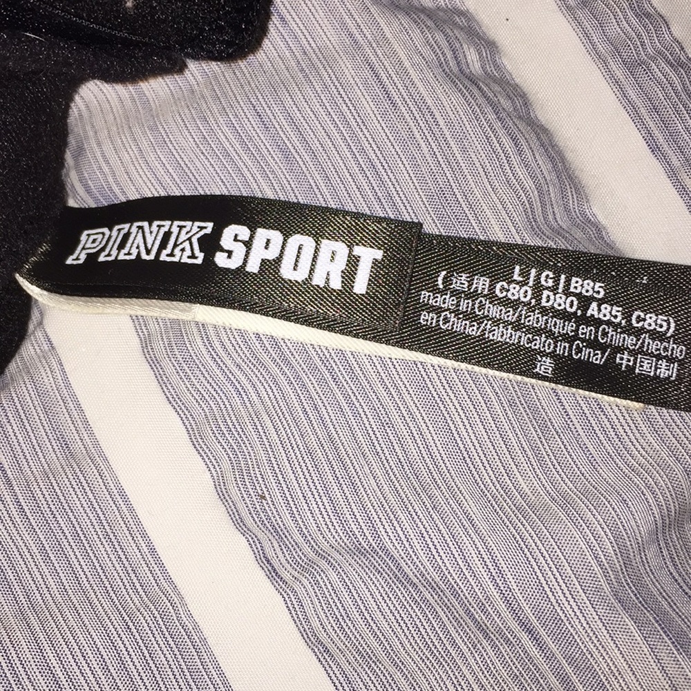 Victoria’s Secret Sport - Picture 3 of 3
